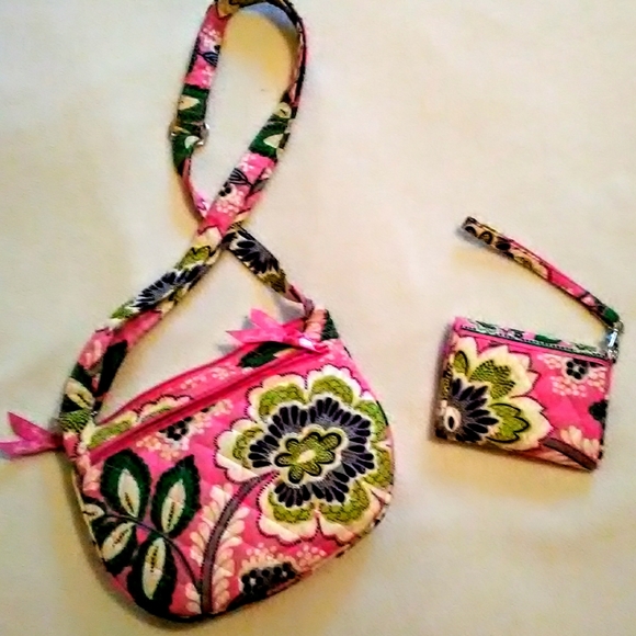 Vera Bradley crossbody and matching wristlet - Picture 3 of 3